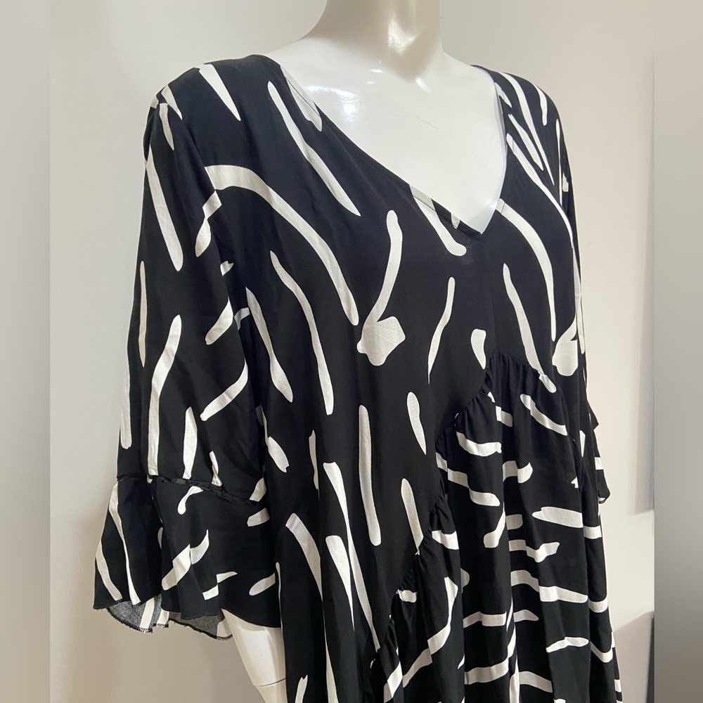 Black and white brushstroke hi-Lo maxi dress by Loralette Size 22/24 - Picture 7 of 13
